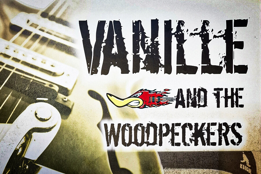 2023_Vanille-and-the-Woodpeckers